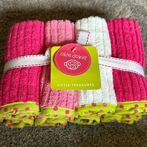 New! Okie dokie 8 pack washcloths. In excellent clean condition.